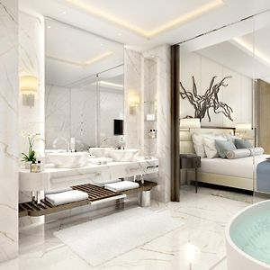 Royal Club King Sea View Royal Club access all premium champagne & high-tea